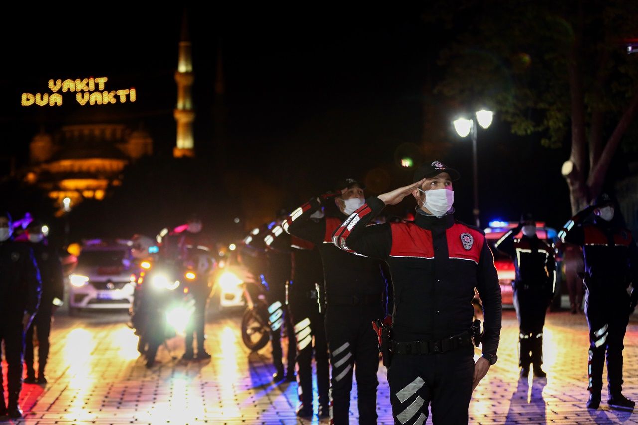 Türkiye tek yürek! Hep bir ağızdan İstiklal Marşı! 32
