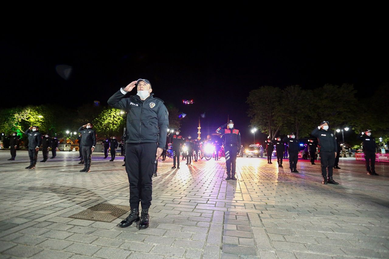 Türkiye tek yürek! Hep bir ağızdan İstiklal Marşı! 36