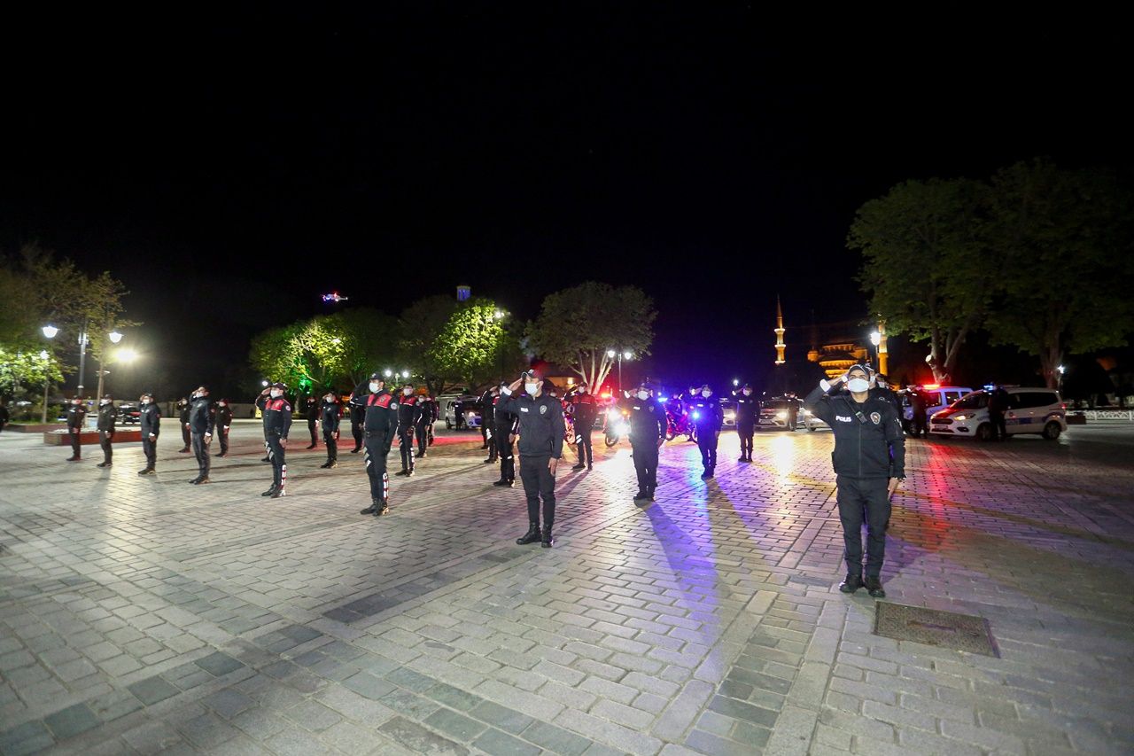 Türkiye tek yürek! Hep bir ağızdan İstiklal Marşı! 37
