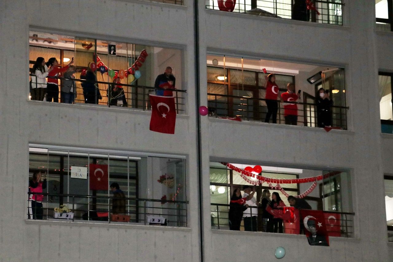 Türkiye tek yürek! Hep bir ağızdan İstiklal Marşı! 40