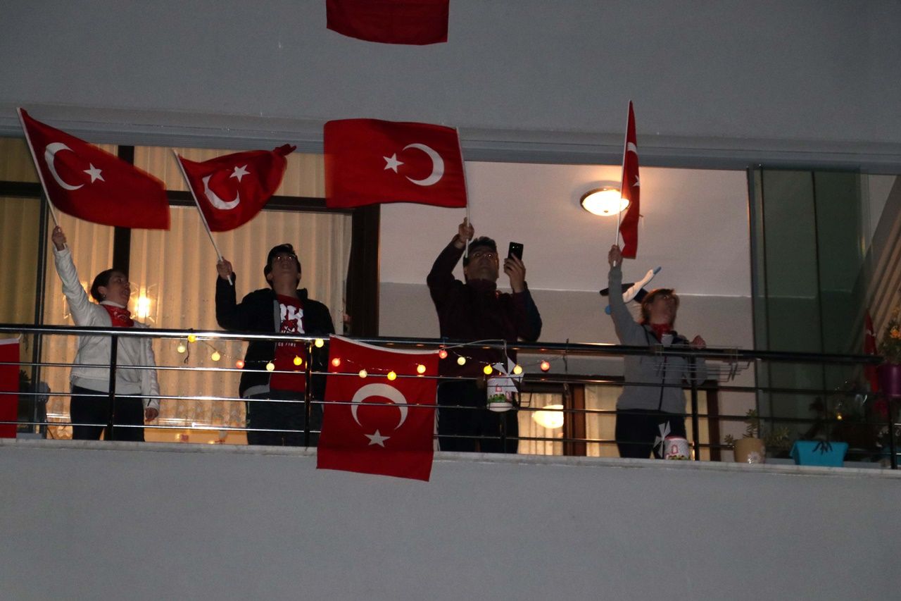 Türkiye tek yürek! Hep bir ağızdan İstiklal Marşı! 41