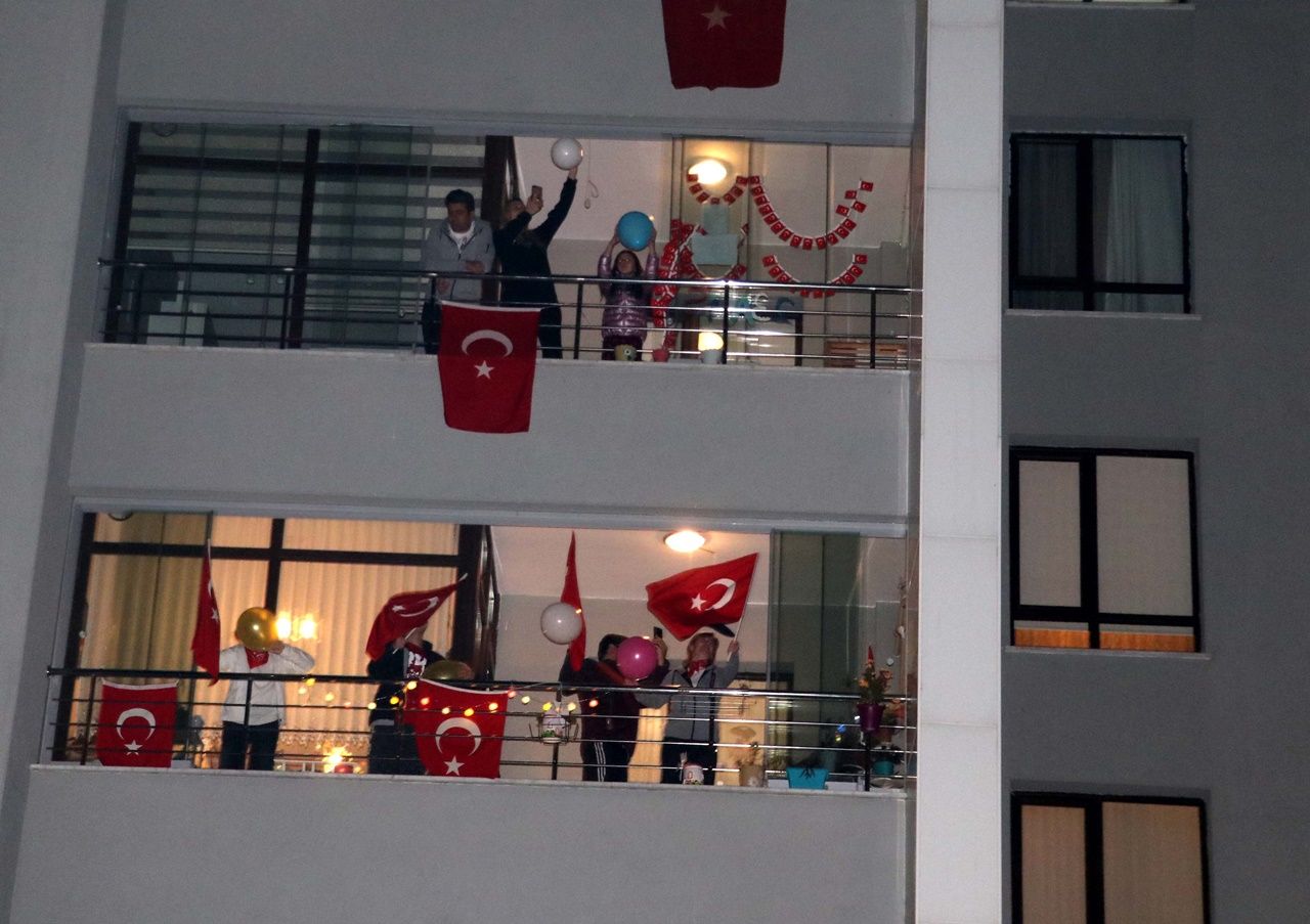 Türkiye tek yürek! Hep bir ağızdan İstiklal Marşı! 42