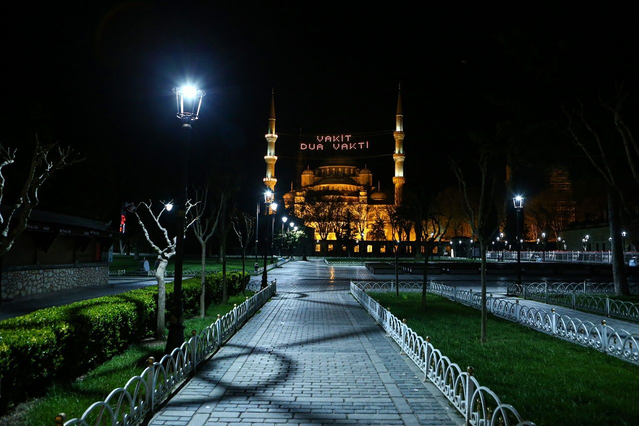 Ramazanda binlerce kişiyi ağırlayan meydanlar boş kaldı... 17