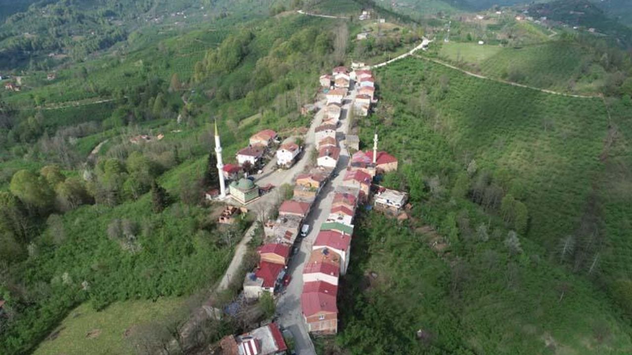 Son dakika... Komşu evlerde 2 dakika farkla iftar açıyorlar 1