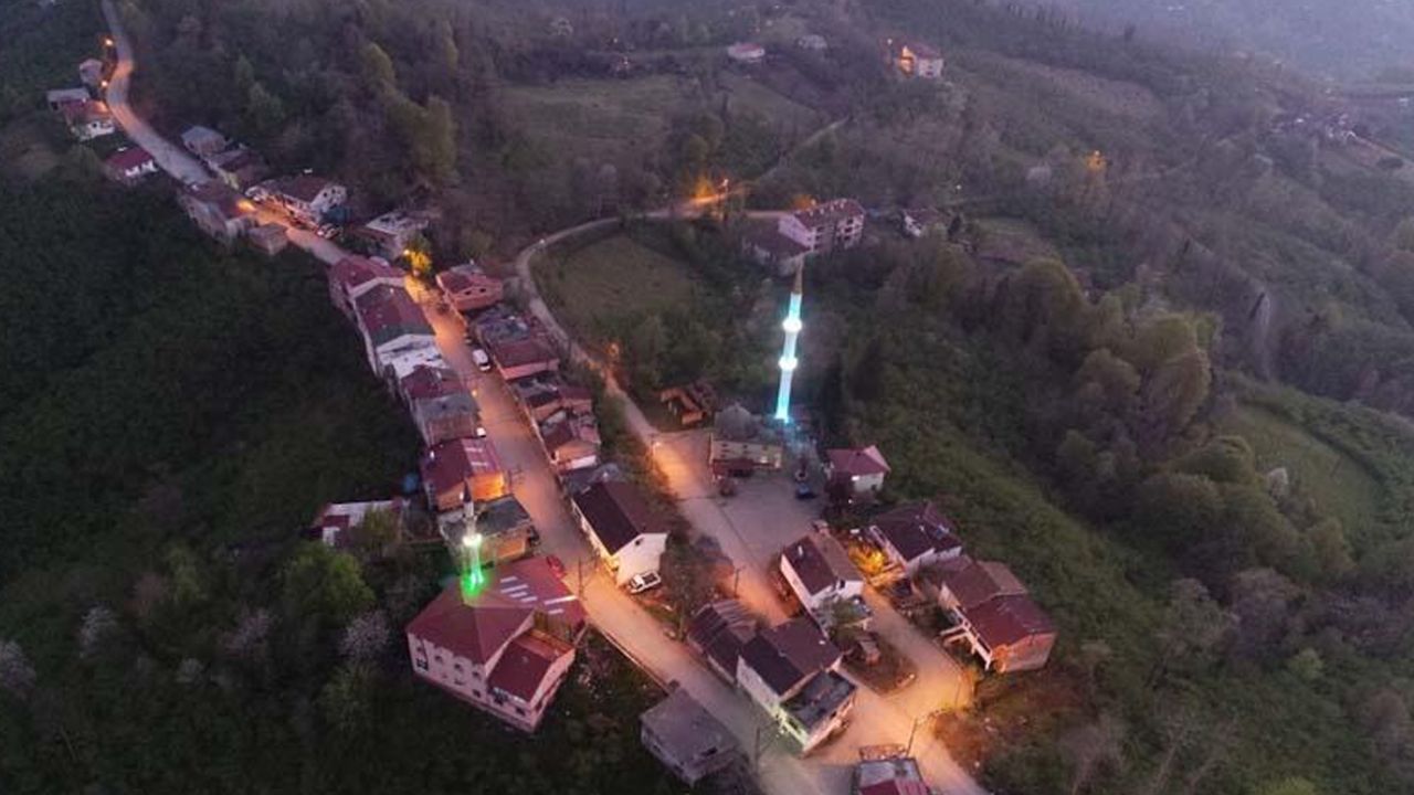 Son dakika... Komşu evlerde 2 dakika farkla iftar açıyorlar 3