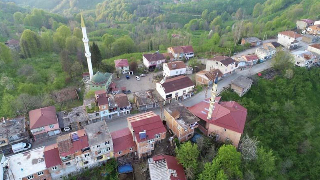 Son dakika... Komşu evlerde 2 dakika farkla iftar açıyorlar 4