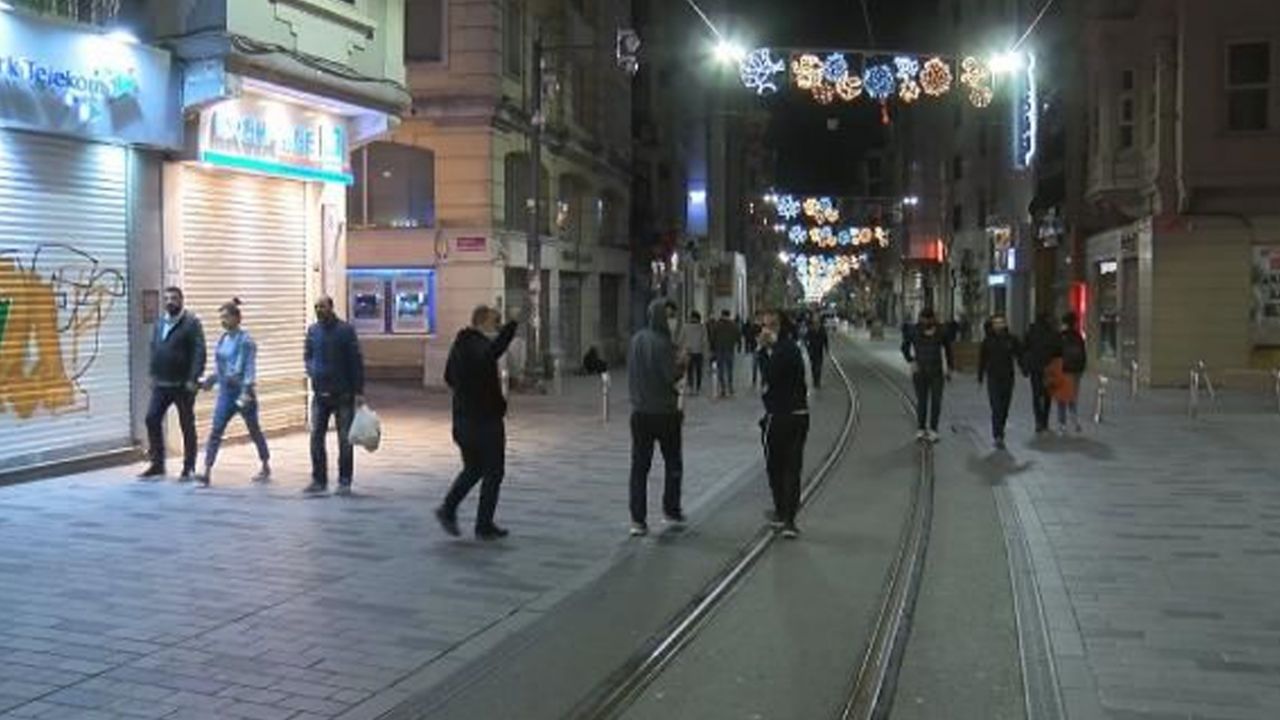 Son dakika... 4 günlük sokağa çıkma yasağı bitince İstiklal'e akın ettiler 3