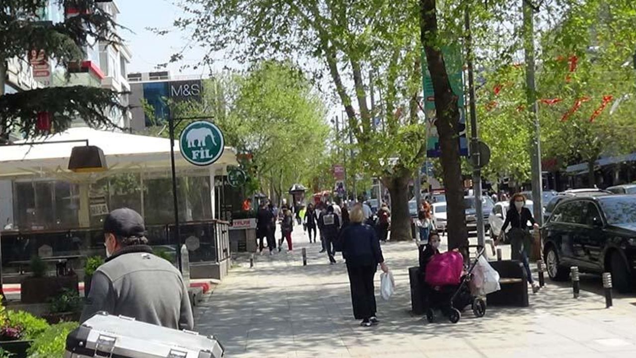 Son dakika... Bağdat Caddesi sokağa çıkma yasağının sonlanmasıyla doldu taştı 10