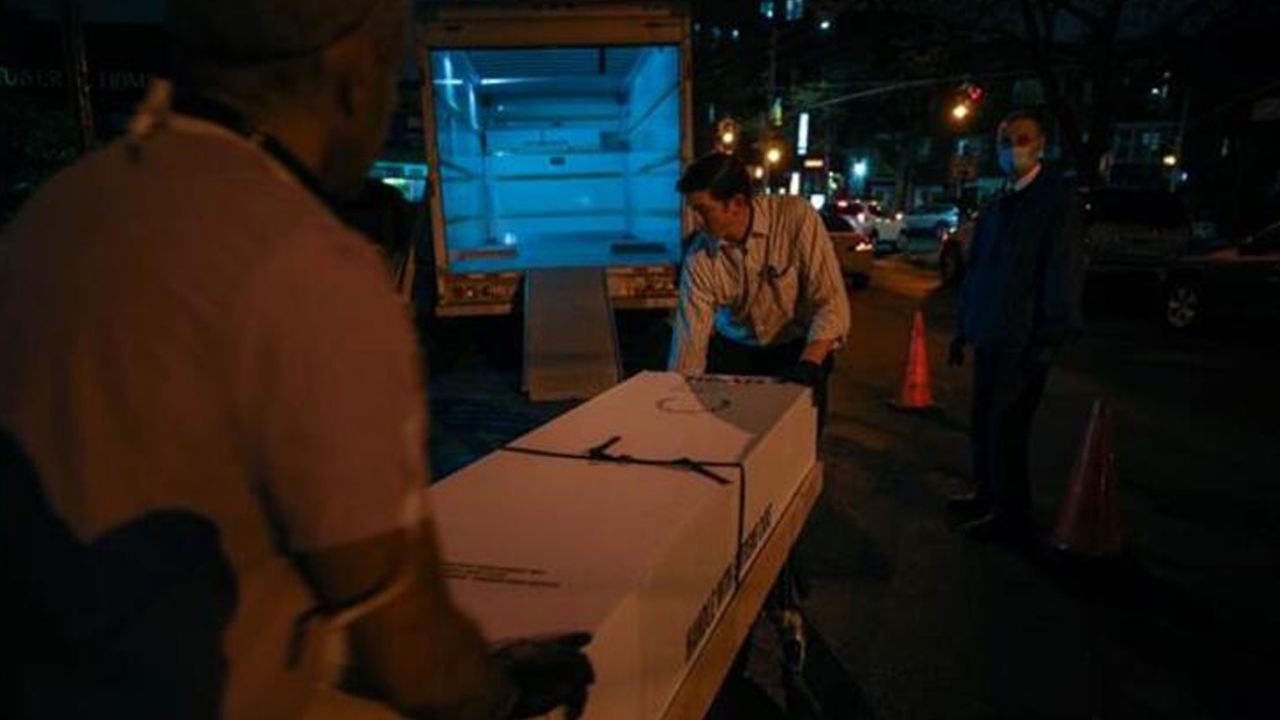 Son dakika... ABD'de rakamlar korkunç seviyelere çıktı! Cenaze merkezlerinde yer kalmadı 11