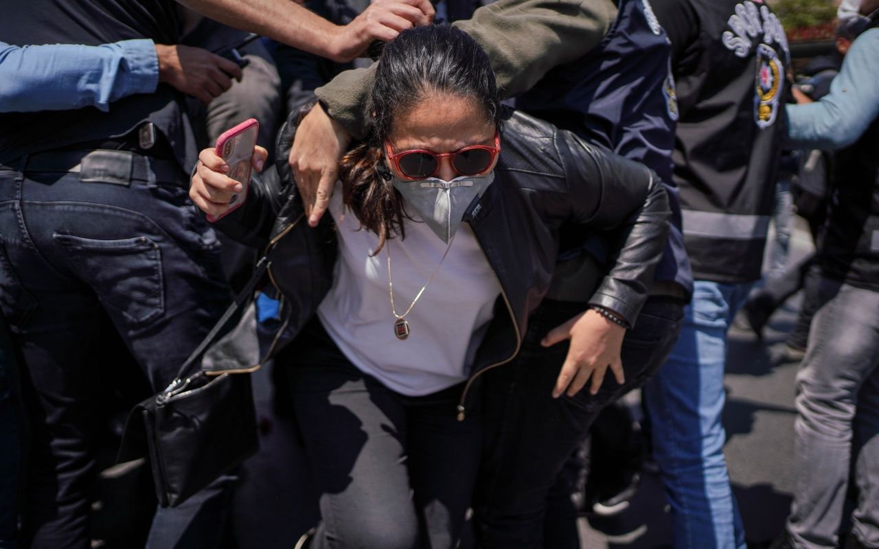 HDP, CHP ve TİP'ten ortak yürüyüş! Sosyal mesafeden eser yok 11