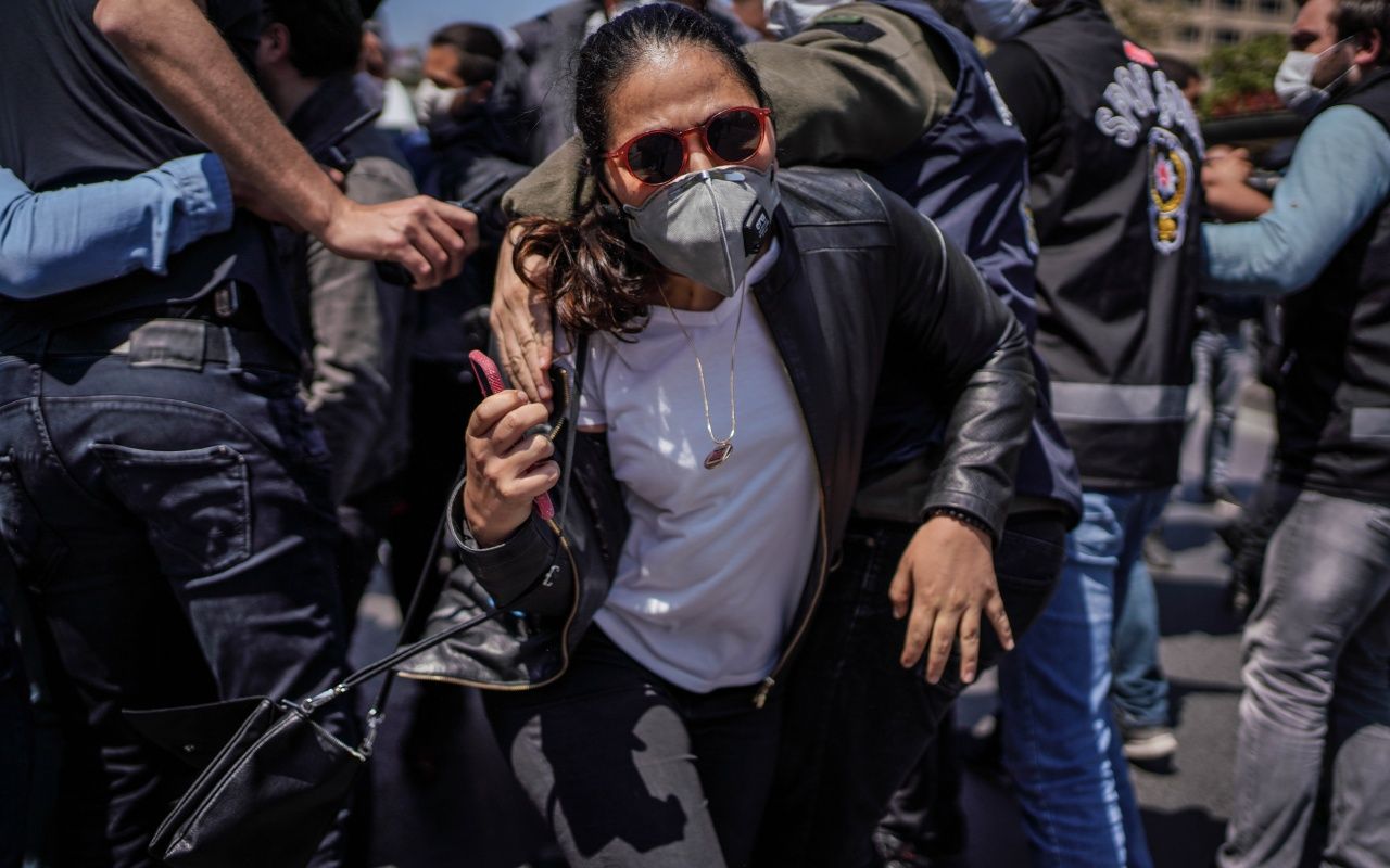 HDP, CHP ve TİP'ten ortak yürüyüş! Sosyal mesafeden eser yok 6