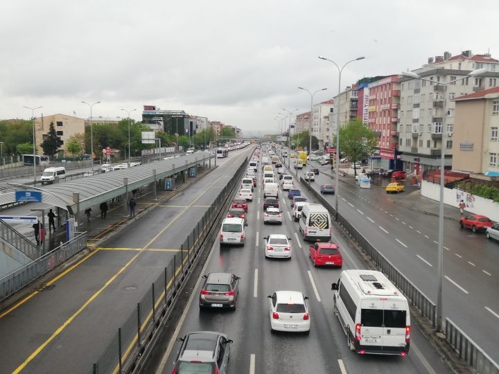İstanbul trafiği eski günlerini aratmıyor! 1