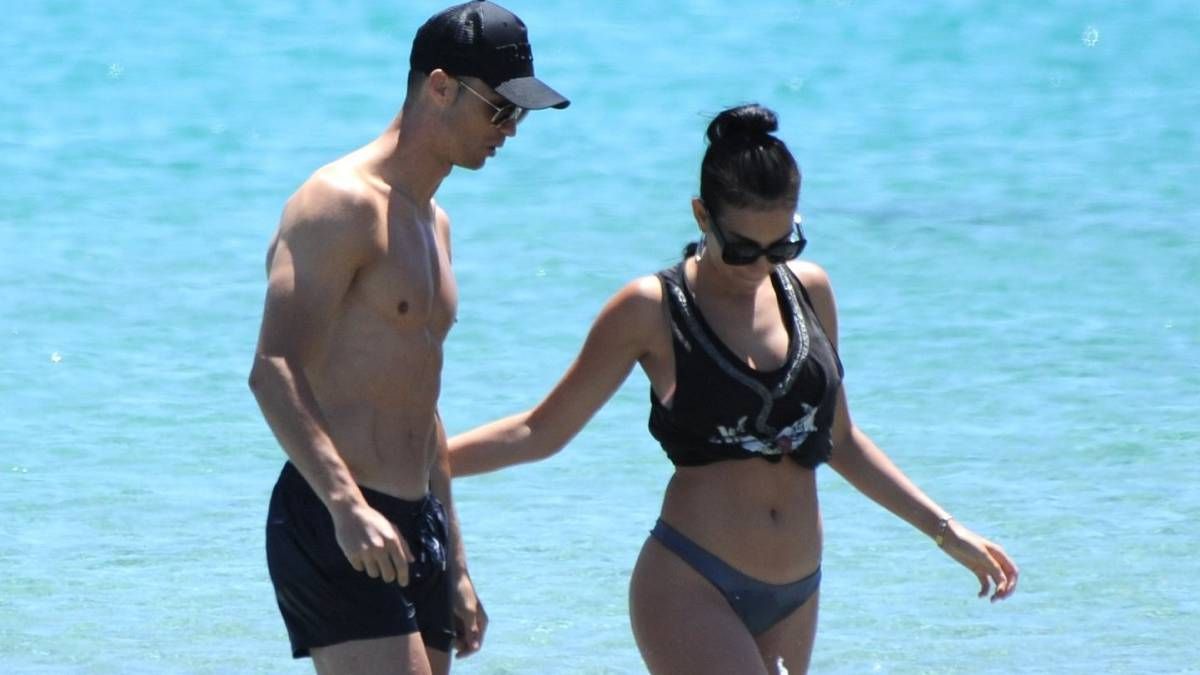 Ronaldo adada mahsur kaldı! 6