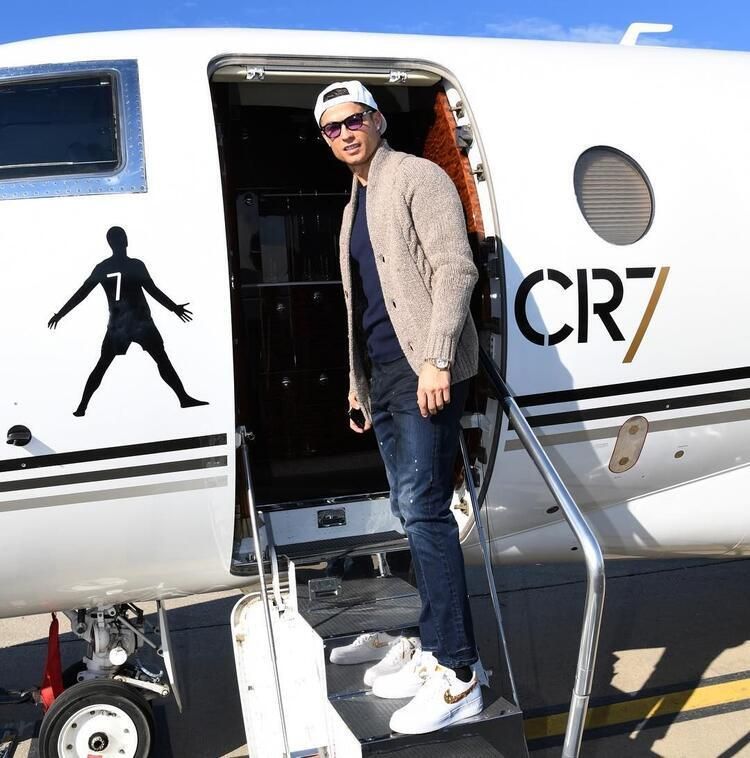 Ronaldo karantina süresini doldurdu, İtalya'ya uçtu! 7
