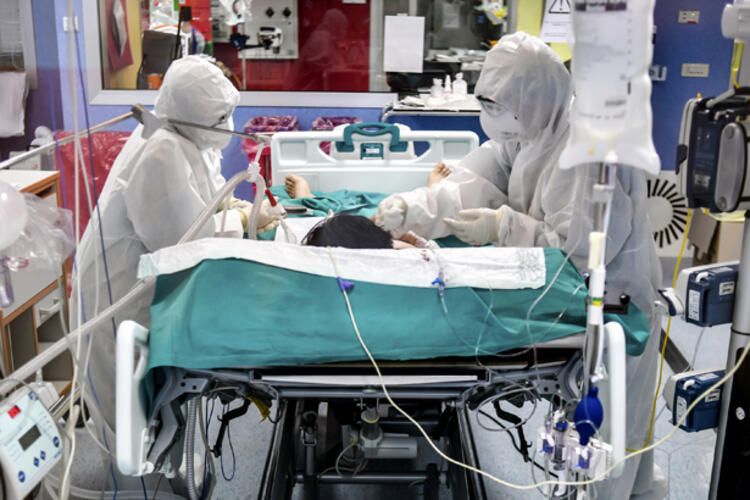 Koronavirüs mutasyona uğradı! Daha bulaşıcı ve ölümcül... 2