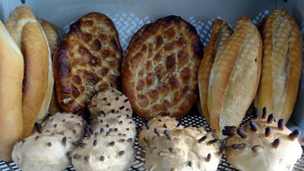 Koronavirüsü şeklinde ekmek üretti 3