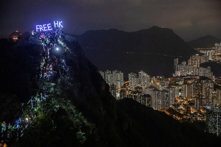 Hong Kong'da ortalık karıştı! Şoke eden fotoğraflar 20