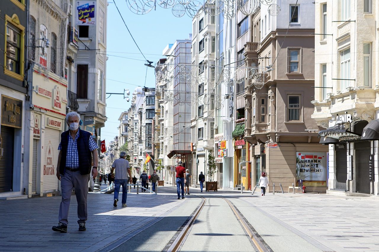 Sahil şeridi ve meydanlar onlara kaldı... 17