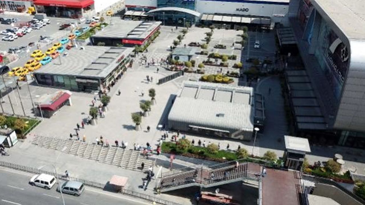 Son dakika... AVM'ler 50 gün sonra kapılarını yeniden açtı! Beylikdüzü'nde uzun kuyruklar oluştu 11