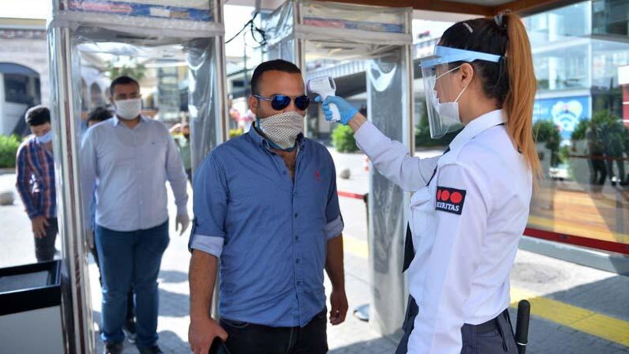 Son dakika... AVM'ler 50 gün sonra kapılarını yeniden açtı! Beylikdüzü'nde uzun kuyruklar oluştu 5