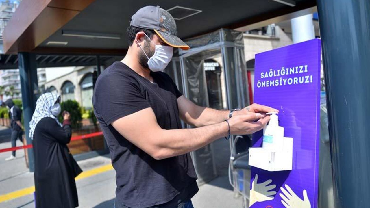 Son dakika... AVM'ler 50 gün sonra kapılarını yeniden açtı! Beylikdüzü'nde uzun kuyruklar oluştu 7