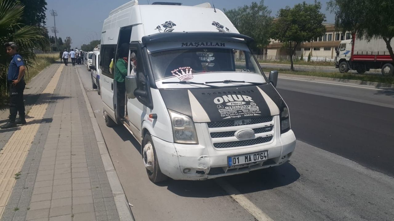 Son dakika... Adana'da polisi şaşkına çeviren olay! 14 kişilik araçtan 35 kişi çıktı 3