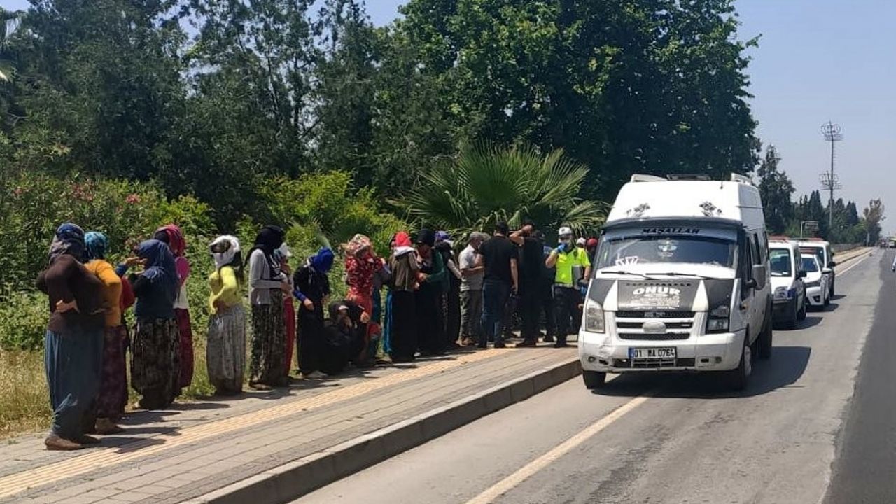 Son dakika... Adana'da polisi şaşkına çeviren olay! 14 kişilik araçtan 35 kişi çıktı 7