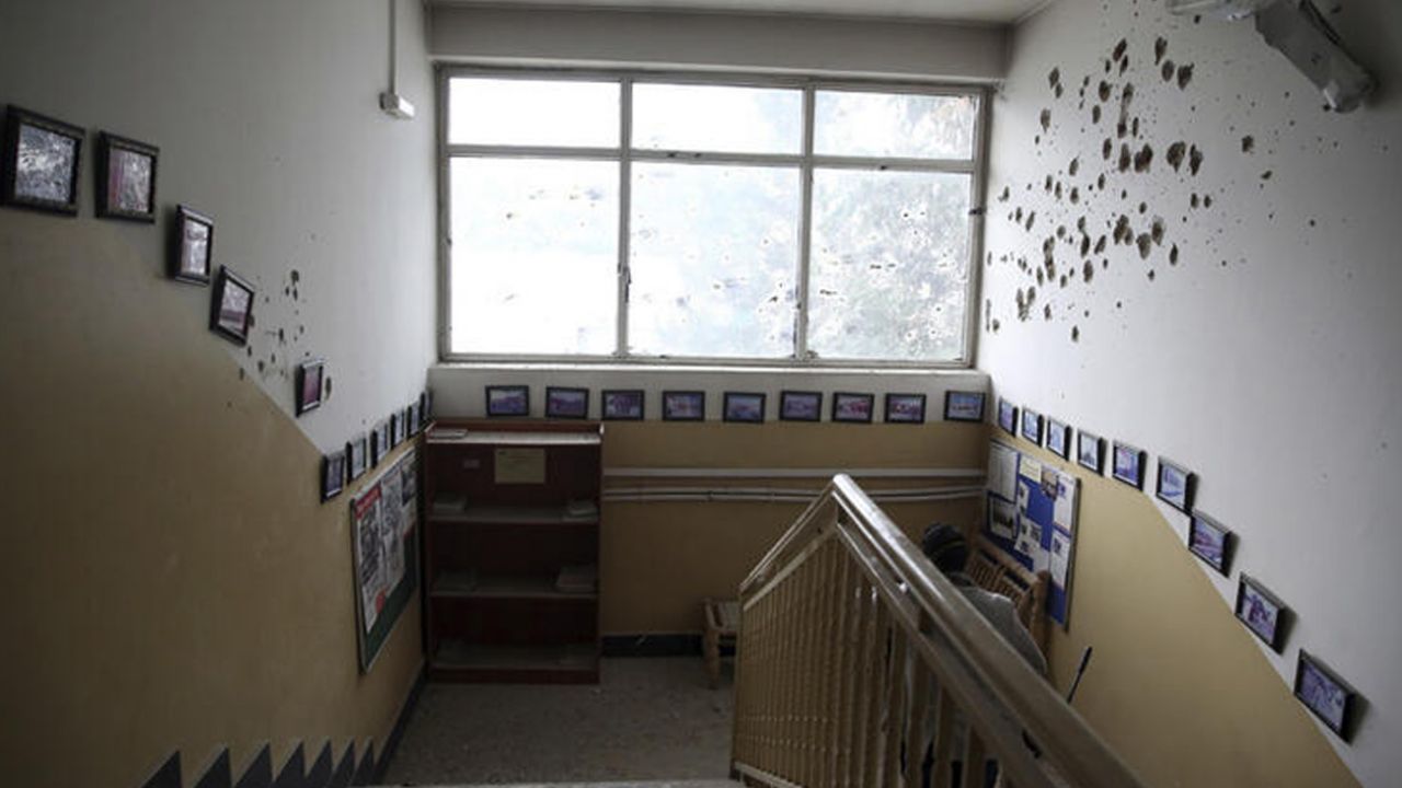 Son dakika... Dünya, katliamda yetim kalan bebekleri emziren anneyi konuşuyor 13