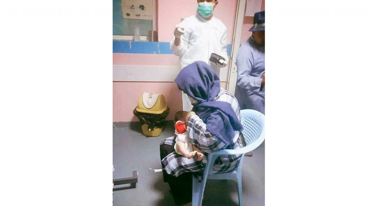 Son dakika... Dünya, katliamda yetim kalan bebekleri emziren anneyi konuşuyor 6