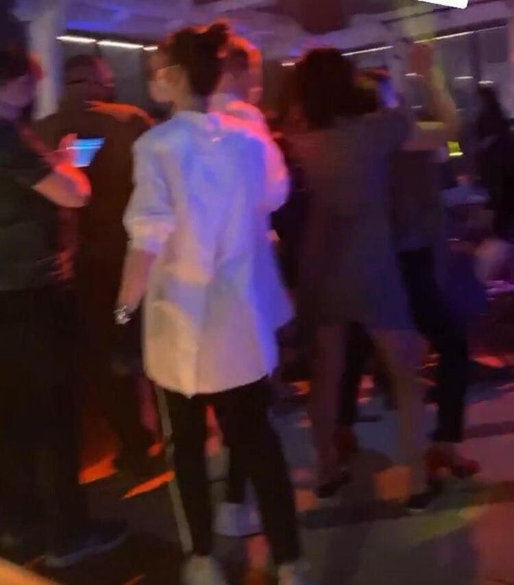 Şoke eden görüntüler! Gece kulüpleri doldu taştı 5