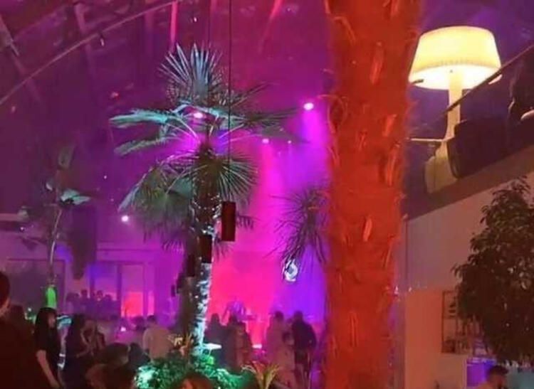 Şoke eden görüntüler! Gece kulüpleri doldu taştı 15