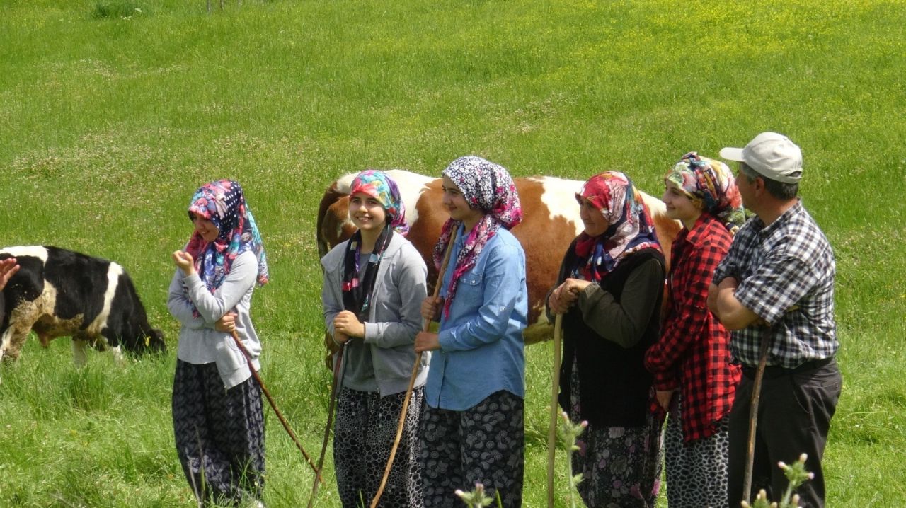 Bakan Selçuk övgüyle söz etmişti! İşte Ayşenur'un hayalindeki meslek... 9