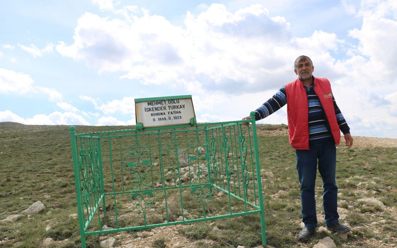 Bozkırın ortasındaki tek mezar, görenleri şaşırtıyor 3