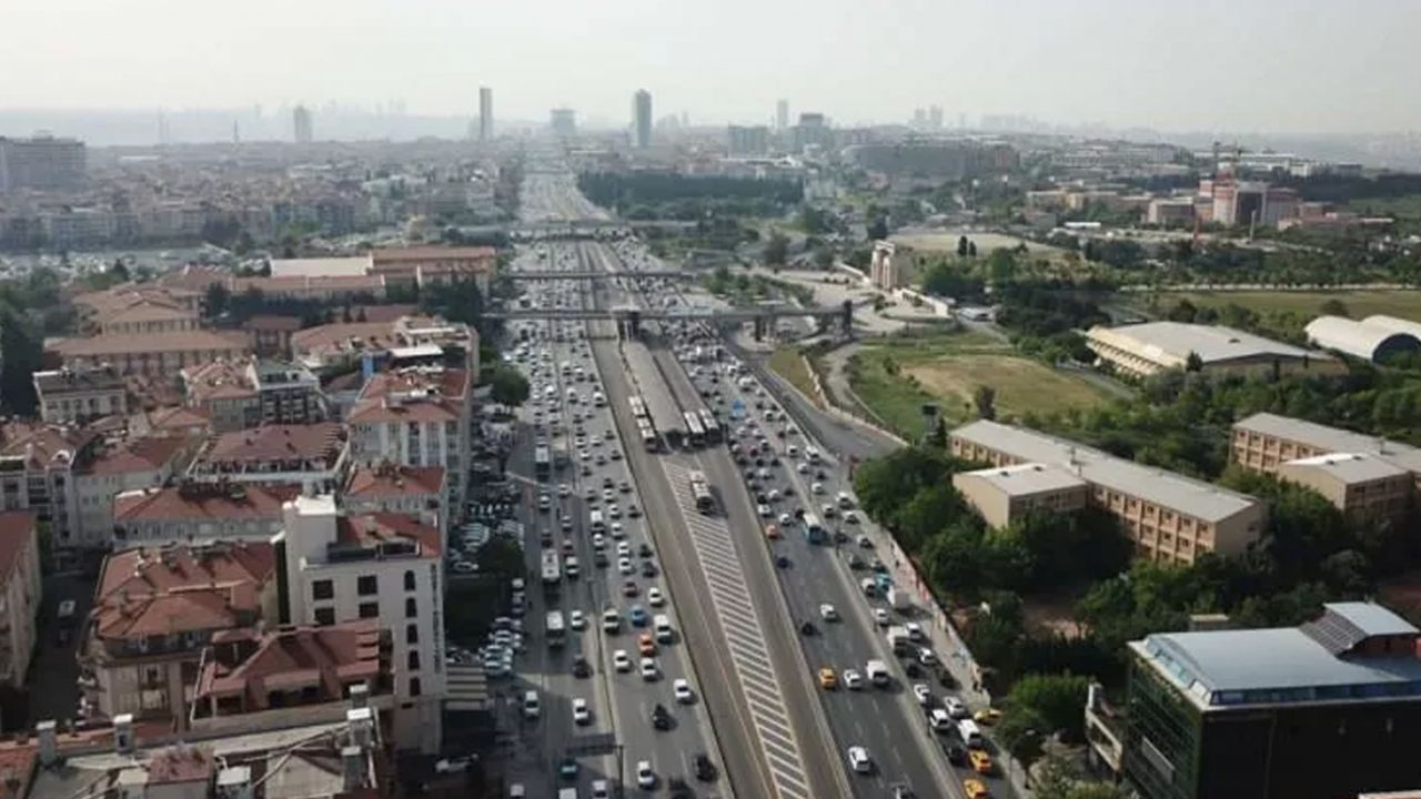 Son dakika... İstanbul'da son 2 ayın en yoğun trafiği 3