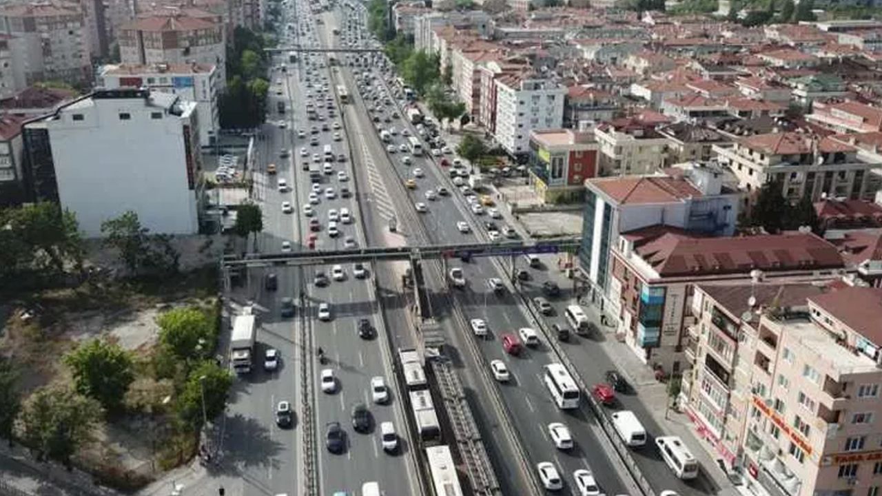 Son dakika... İstanbul'da son 2 ayın en yoğun trafiği 7