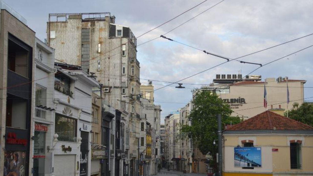 Son dakika... 4 günlük kısıtlamanın ilk gününde İstanbul boş kaldı 2