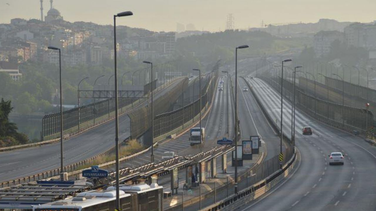 Son dakika... 4 günlük kısıtlamanın ilk gününde İstanbul boş kaldı 4