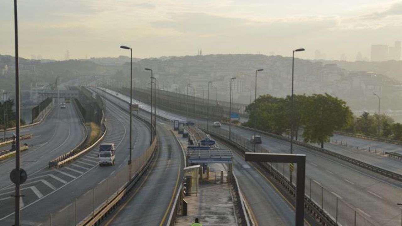 Son dakika... 4 günlük kısıtlamanın ilk gününde İstanbul boş kaldı 6