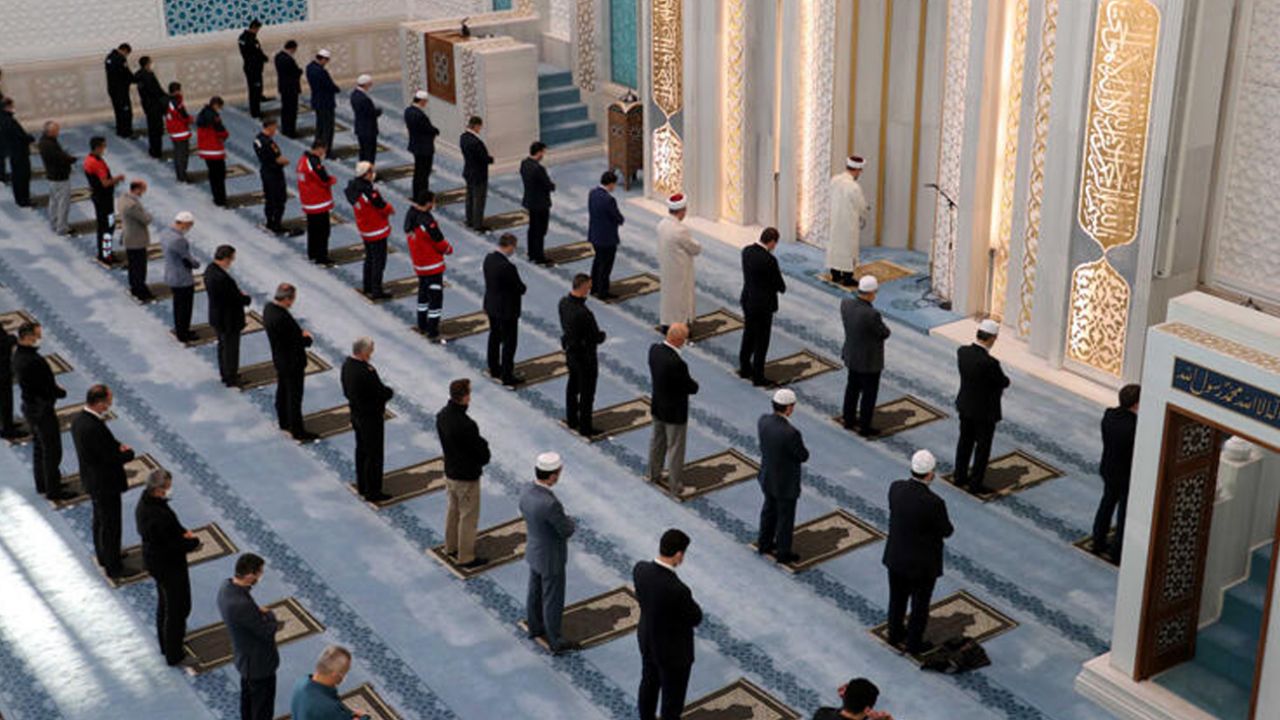 Son dakika... Bayram sabahında tarihi görüntüler 1