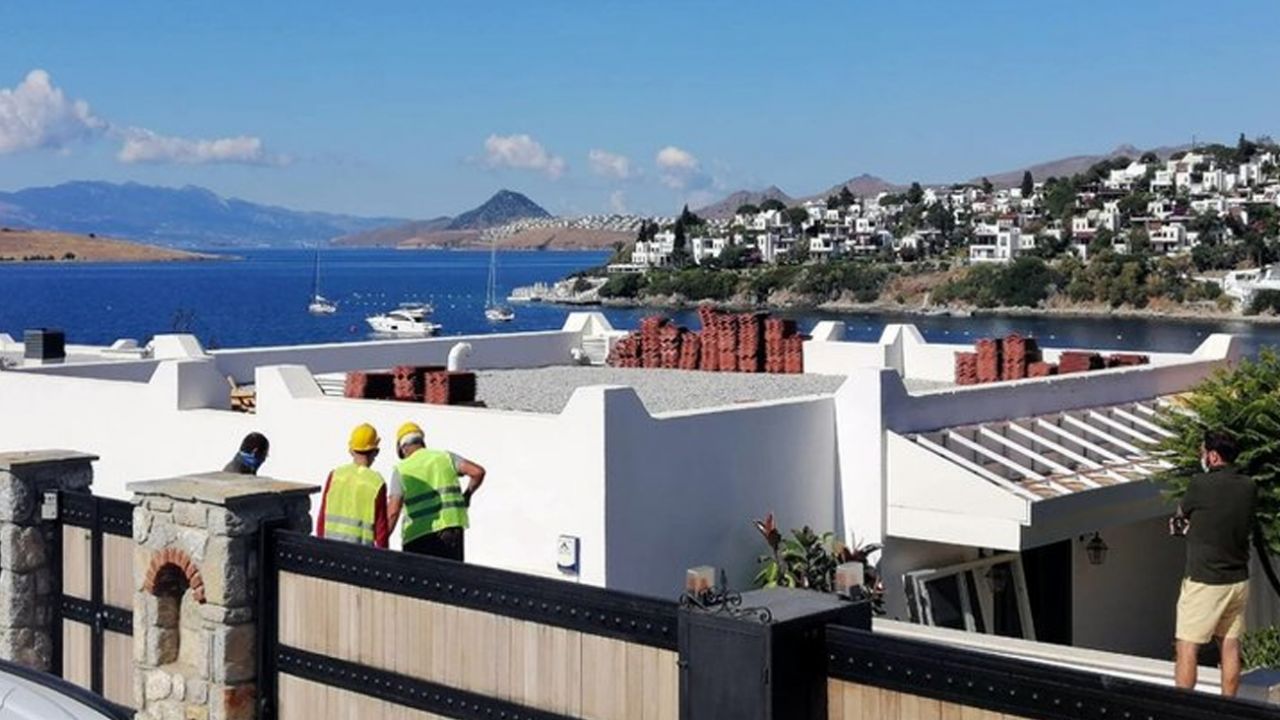 Son dakika... Yılmaz Özdil'in villasında yıkım başladı! İşte ilk kareler 2