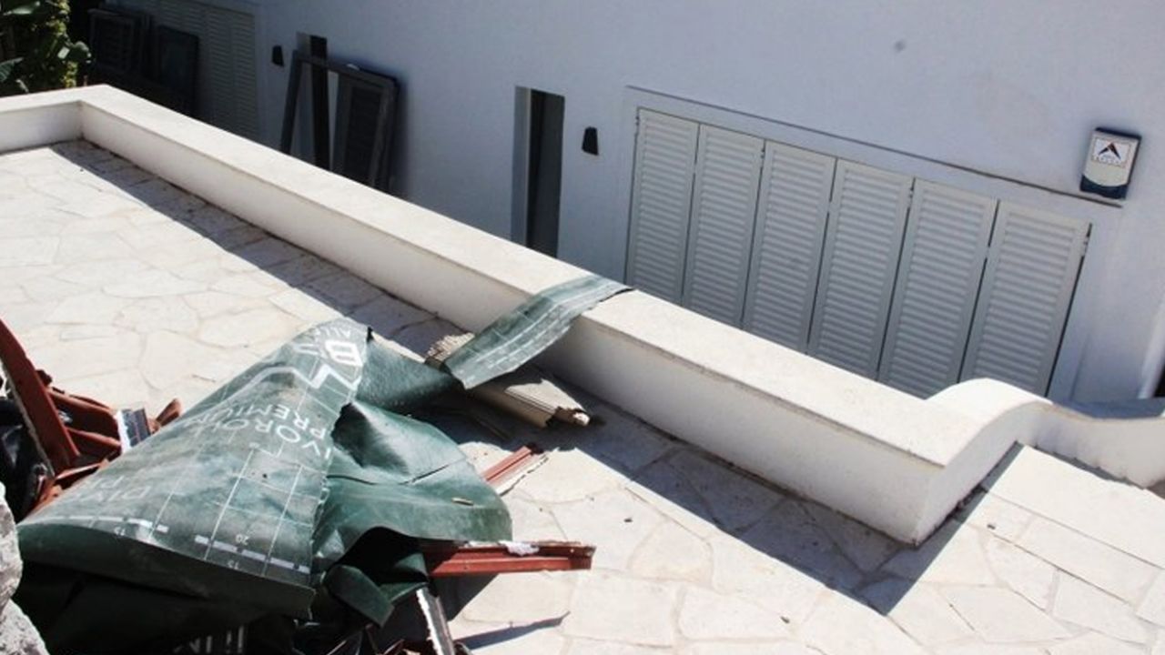 Son dakika... Yılmaz Özdil'in villasında yıkım başladı! İşte ilk kareler 4
