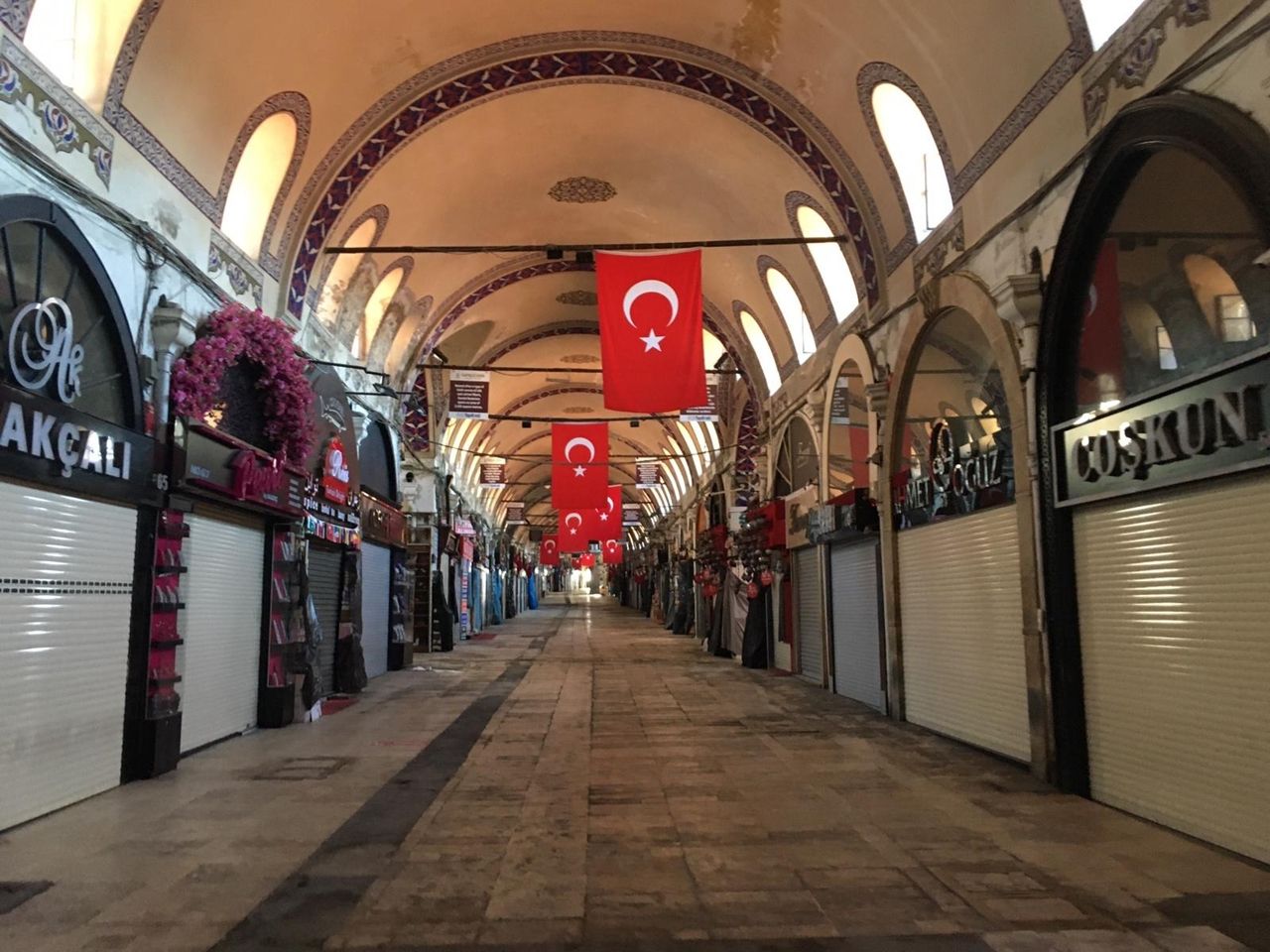 Kapalıçarşı 68 gün sonra kapılarını açıyor... 13