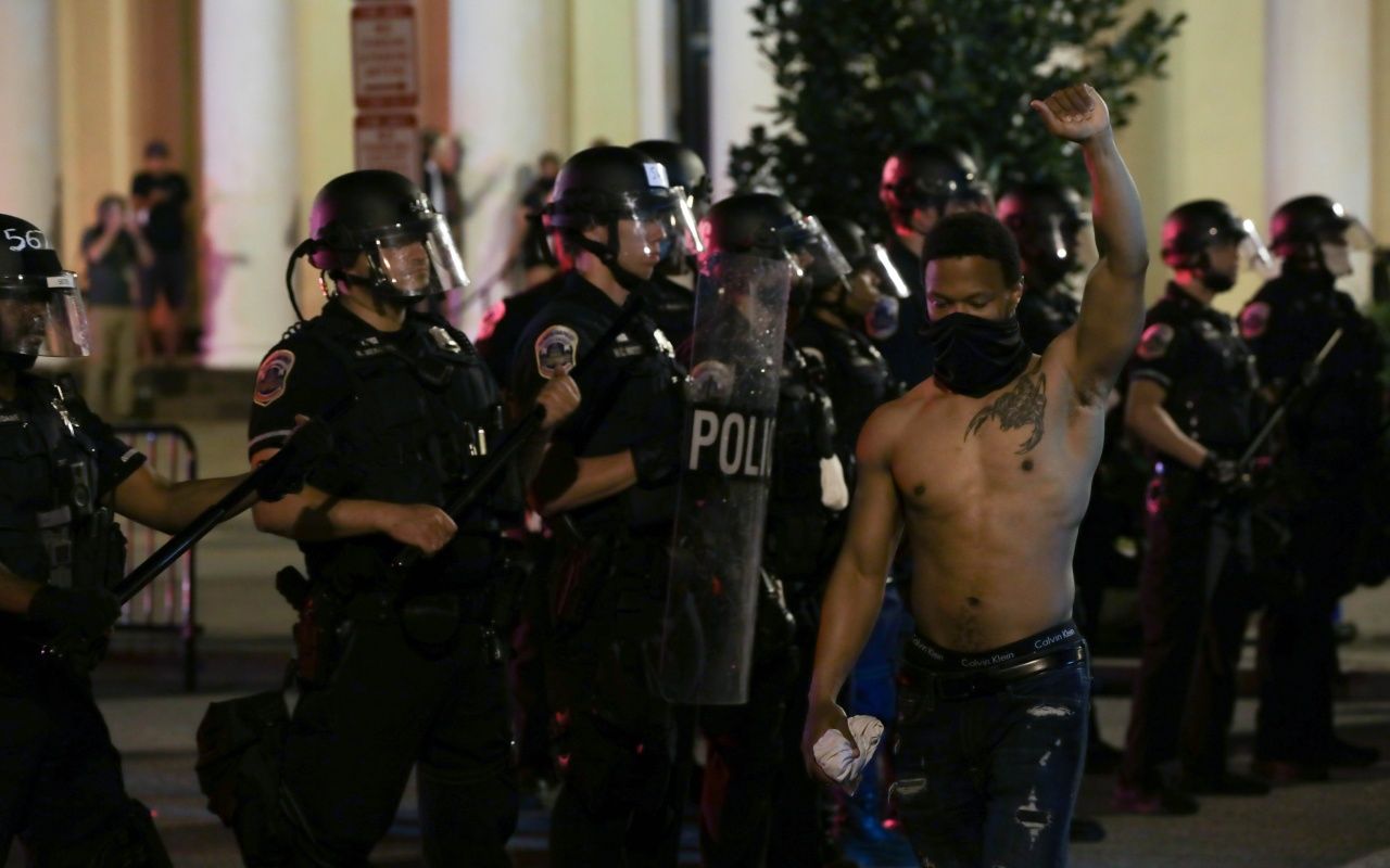 'Trump sığınağa götürüldü' iddiası 35