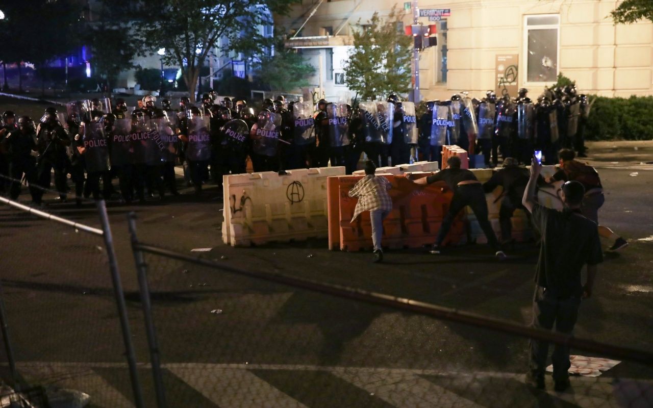 'Trump sığınağa götürüldü' iddiası 15