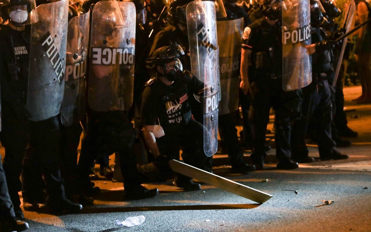 'Trump sığınağa götürüldü' iddiası 40