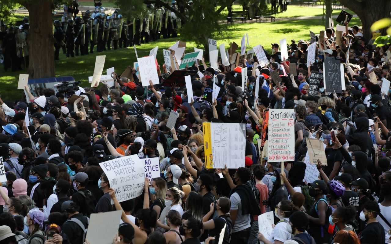 'Trump sığınağa götürüldü' iddiası 63