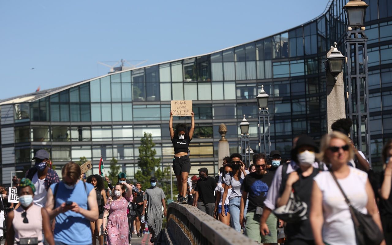 Londra'da binler ayaklandı 33