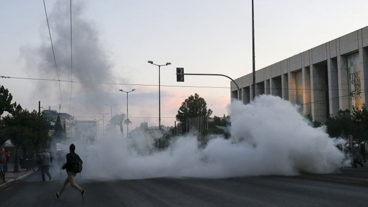 Son dakika... ABD'deki öfke Komşu'ya sıçradı! Sokaklar alev alev... 10