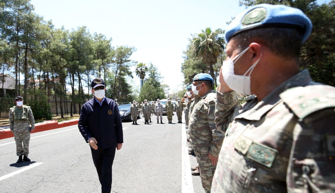 Akar ve komutanlar sınırda 1