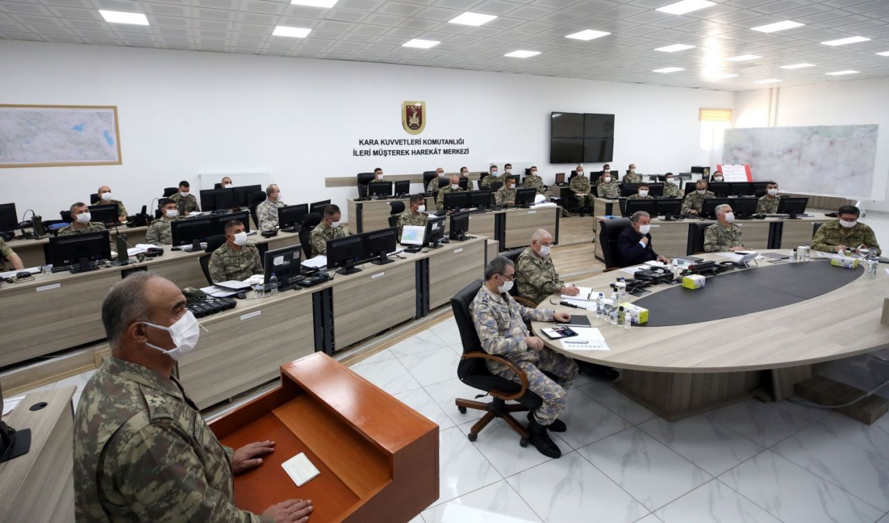 Akar ve komutanlar sınırda 9